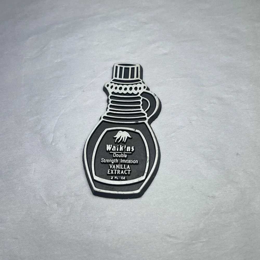 Watkins Rubber Refrigerator Magnet Vanilla Extract‎ Vintage